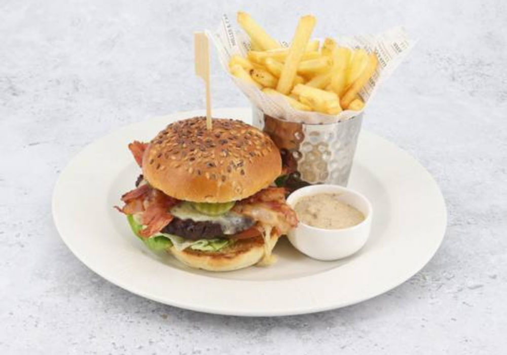 CLASSIC CHEESE & BACON BURGER